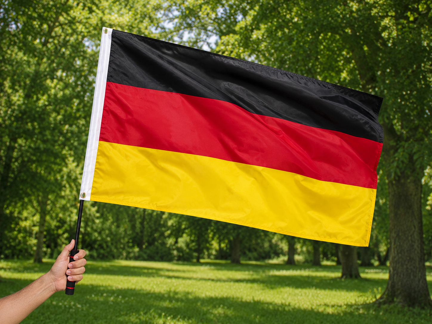 Deutschland Fanfahne 90 x 150 cm mit Ausziehbarer Fahnenmast bis 2 m